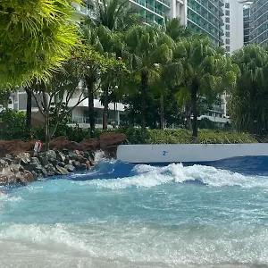  Appartement The Bahamas And Maldives At Azure Residences Near Airport